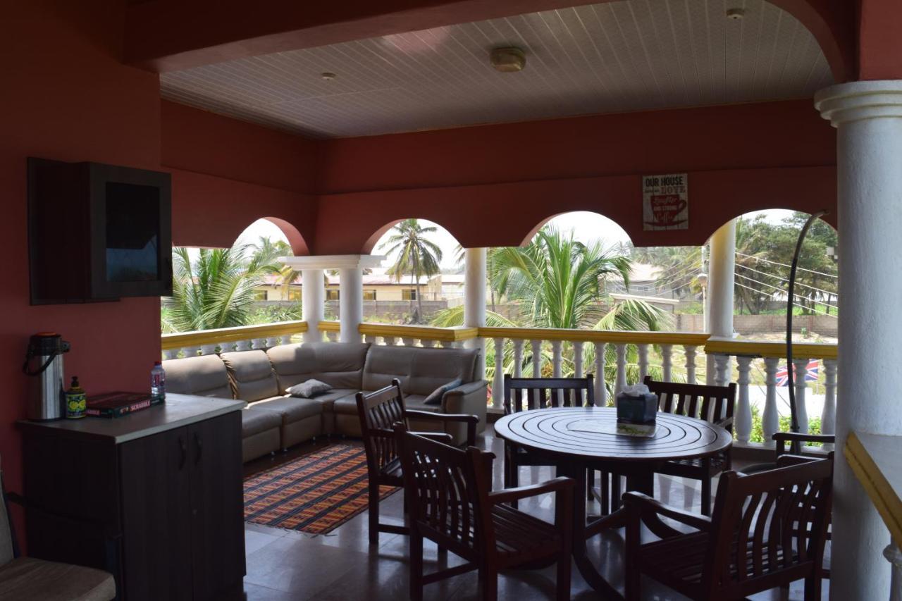 Coconut Pointe Villa & Beach Resort Prampram Exterior photo